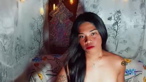 yourqueen_19 online show from 18, 5, 2026