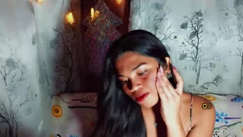 yourqueen_19 online show from 19, 5, 2026