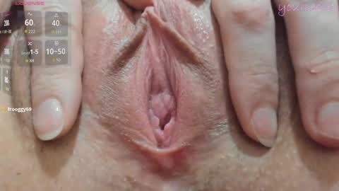 Snapshot of yoursecret_ chatting on 13, 4, 2026 Im Marta follow me online show from 13, 4, 2026