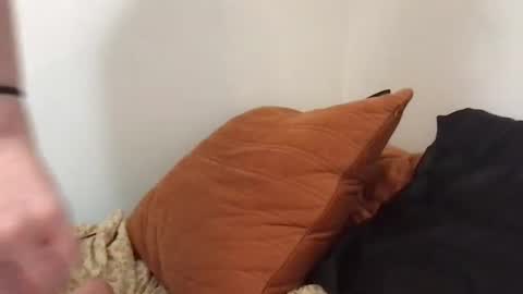 YoursTrulyBella online show from 2, 4, 2026