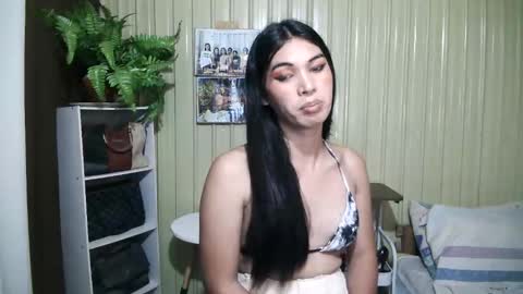 yoursubmissive_larah online show from 11, 5, 2026