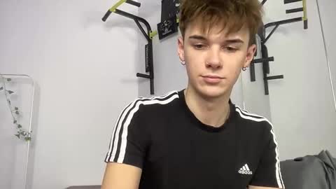 Snapshot of yoursweetyguy chatting on 10, 11, 2025 yoursweetyguy online show from 10, 11, 2025