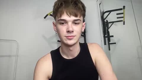 Snapshot of yoursweetyguy chatting on 5, 12, 2025 yoursweetyguy online show from 5, 12, 2025