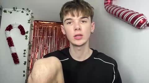 Snapshot of yoursweetyguy chatting on 11, 2, 2026 yoursweetyguy online show from 11, 2, 2026