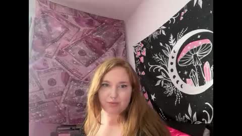 yourthickgingergoddess online show from 3, 12, 2025