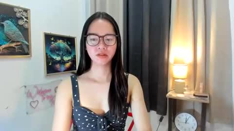 yourtinybunny online show from 11, 7, 2026