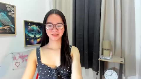 yourtinybunny online show from 16, 7, 2026