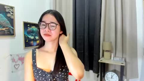 yourtinybunny online show from 17, 7, 2026
