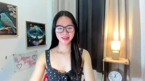 yourtinybunny online show from 30, 7, 2026