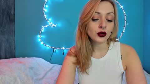 YourVenus00 -Follow my OF online show from 15, 2, 2025