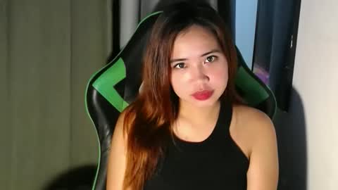 Snapshot of yourwife_josephine chatting on 13, 4, 2026 Josephine online show from 13, 4, 2026