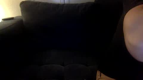 Snapshot of yque2 chatting on 8, 12, 2024 yque online show from 8, 12, 2024