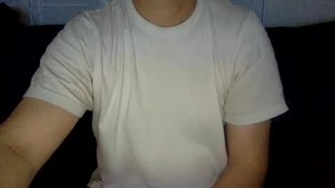 Snapshot of yque2 chatting on 14, 12, 2025 yque online show from 14, 12, 2025