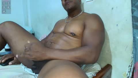 Snapshot of yubana chatting on 12, 11, 2025 yubana online show from 12, 11, 2025