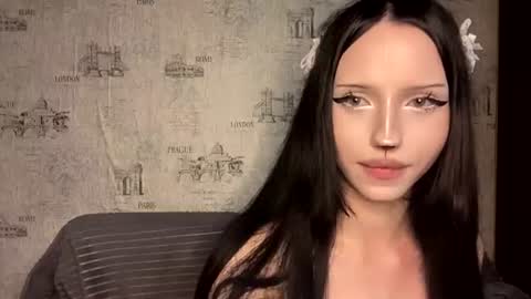 Snapshot of yuettelanpher chatting on 11, 7, 2026 Katie online show from 11, 7, 2026