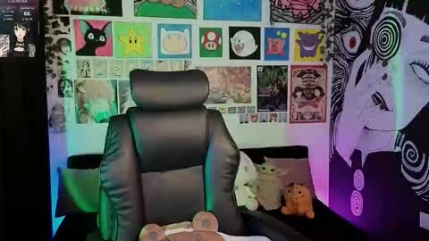 Snapshot of yuhwa chatting on 8, 2, 2026 rawr Anne Independent model online show from 8, 2, 2026