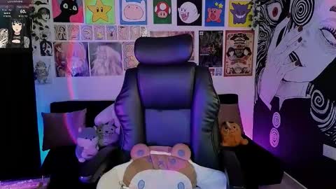 Snapshot of yuhwa chatting on 11, 2, 2026 rawr Anne Independent model online show from 11, 2, 2026