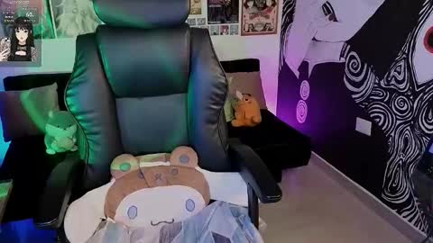 Snapshot of yuhwa chatting on 13, 2, 2026 rawr Anne Independent model online show from 13, 2, 2026