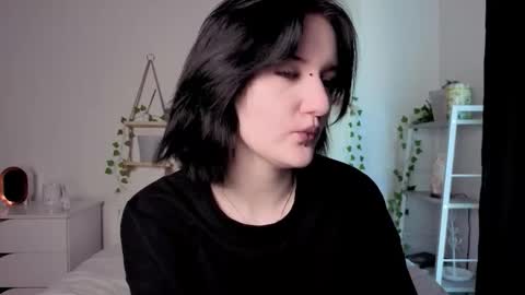 Ellie online show from 11, 3, 2026