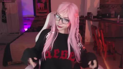 Snapshot of yukko_ chatting on 8, 1, 2025 YUKO online show from 8, 1, 2025