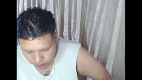 Snapshot of yulandval chatting on 18, 11, 2025 yul and val couple online show from 18, 11, 2025