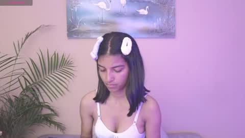 yuliethpetite online show from 8, 6, 2026