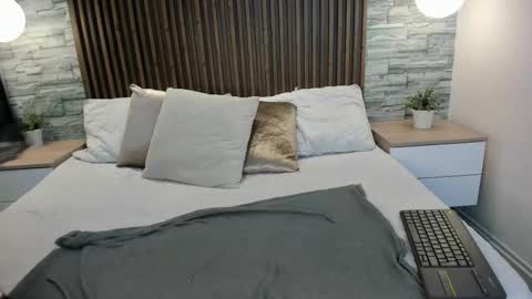 yulievans online show from 21, 1, 2025