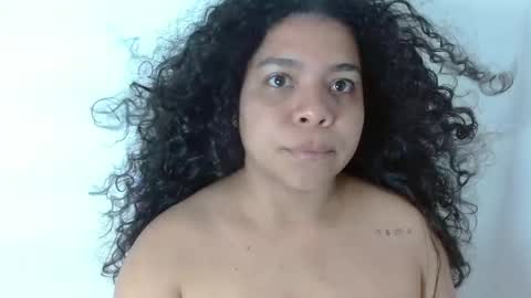 Snapshot of yulissa18 chatting on 15, 1, 2025 Yuli and SaraIndependent model online show from 15, 1, 2025