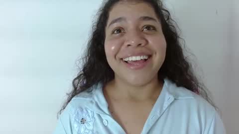 Snapshot of yulissa18 chatting on 22, 1, 2025 Yuli and SaraIndependent model online show from 22, 1, 2025