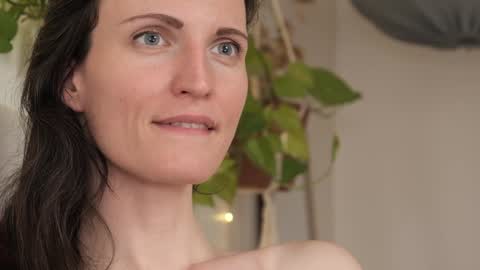 Snapshot of yulladao chatting on 2, 2, 2025 yulla dao online show from 2, 2, 2025