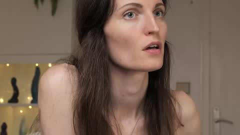 Snapshot of yulladao chatting on 23, 2, 2025 yulla dao online show from 23, 2, 2025