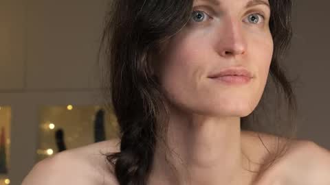 Snapshot of yulladao chatting on 25, 2, 2025 yulla dao online show from 25, 2, 2025