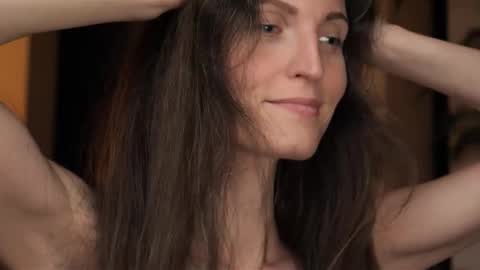 Snapshot of yulladao chatting on 4, 10, 2025 yulla dao online show from 4, 10, 2025