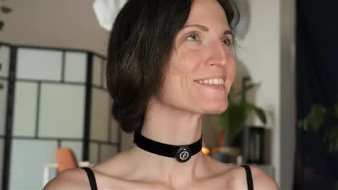 Snapshot of yulladao chatting on 8, 10, 2025 yulla dao online show from 8, 10, 2025