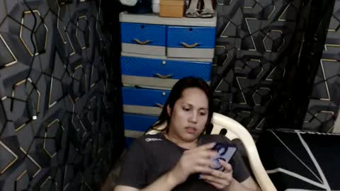yumi online show from 27, 4, 2026