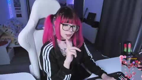 Snapshot of yumi_youkai chatting on 15, 6, 2026 Yumi 3 online show from 15, 6, 2026