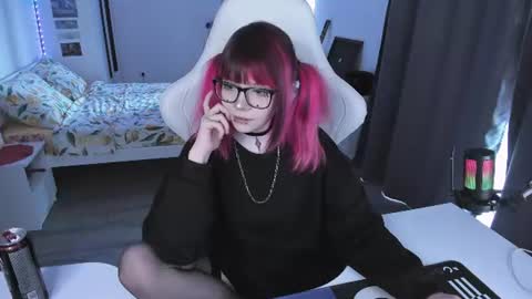 Snapshot of yumi_youkai chatting on 17, 6, 2026 Yumi 3 online show from 17, 6, 2026