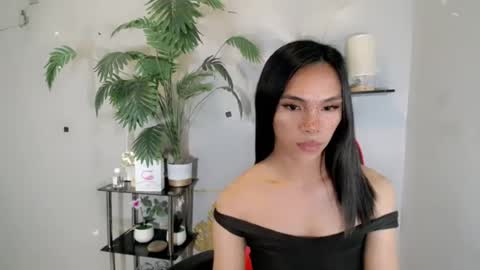 CALL ME YUMLEXX online show from 9, 7, 2026