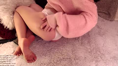 Snapshot of yummy_honey_ chatting on 7, 5, 2026 Mia online Monday 10pm CET online show from 7, 5, 2026