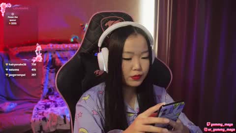 Snapshot of yummy_maya chatting on 12, 2, 2025 Chimi online show from 12, 2, 2025