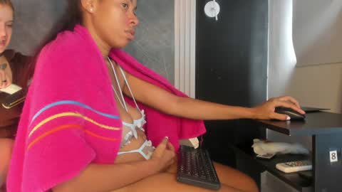 Yummyduo online show from 25, 1, 2025