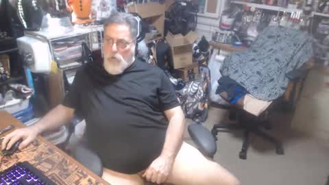 Snapshot of yummyflguy chatting on 17, 4, 2026 yummyflguy online show from 17, 4, 2026