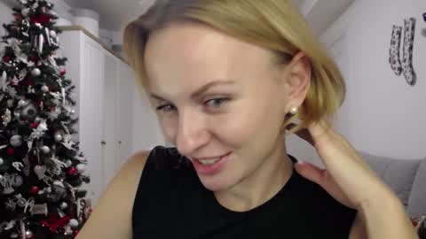Snapshot of yummylilya chatting on 1, 12, 2024 Lillya online show from 1, 12, 2024