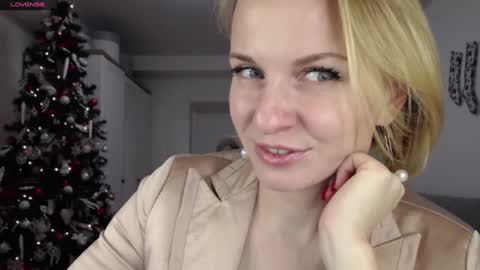 Snapshot of yummylilya chatting on 27, 12, 2024 Lillya online show from 27, 12, 2024