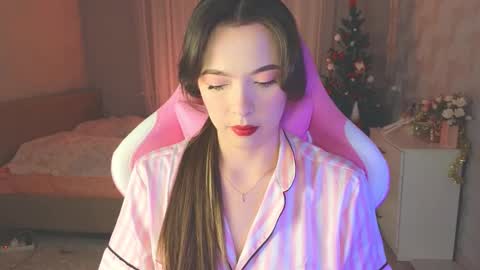 Snapshot of yuna_sunshy chatting on 20, 12, 2025 Yuna online show from 20, 12, 2025