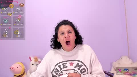 yunahott_ online show from 30, 1, 2025