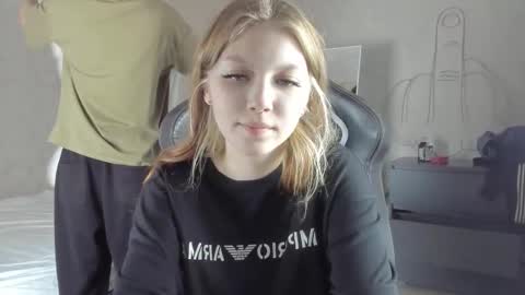 yunarosee online show from 15, 9, 2025