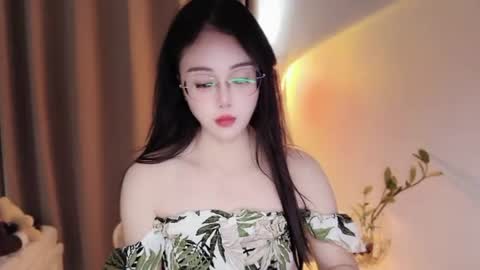 YunEr online show from 24, 7, 2026