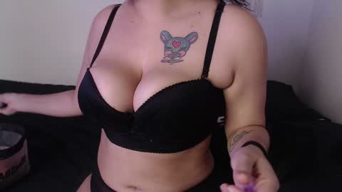Snapshot of yungelitamor_ chatting on 26, 1, 2025 ELITA online show from 26, 1, 2025