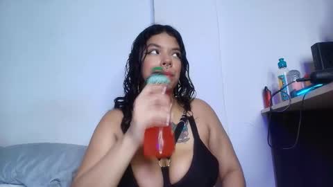 Snapshot of yungelitamor_ chatting on 11, 3, 2025 ELITA online show from 11, 3, 2025